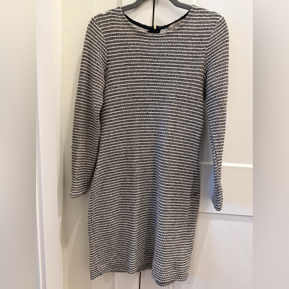 Banana Republic Black and White knit shift dress